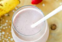 Strawberry Oatmeal Smoothie