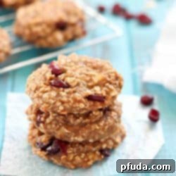 Healthy Banana Cookies (flourless & eggless!) These cookies are soft, moist and super healthy! A great post-workout snack or healthy dessert option. #truvia #ad